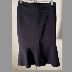 Midi skirt w/wide gathered hem